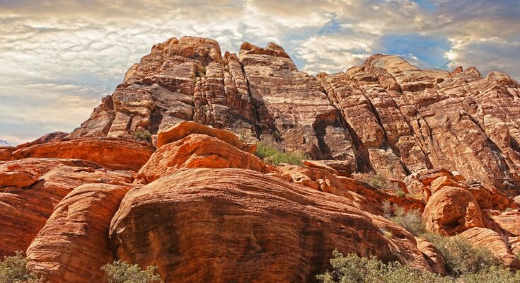 Doggin' Toadstool Geologic Park: Hike With Your Dog In Nebraska's Badlands